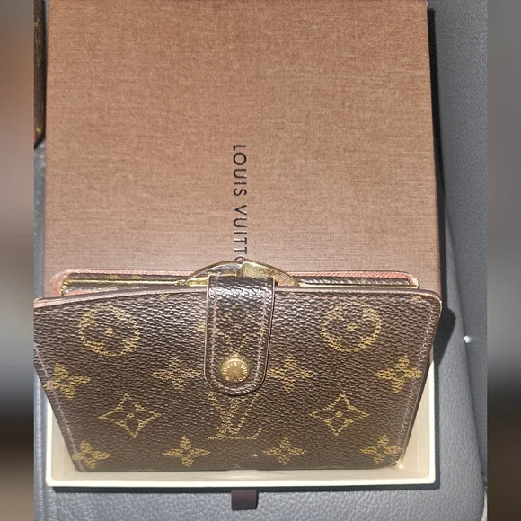 Louis Vuitton LV Deauville Monogram w/ Wallet - Picture 7 of 16